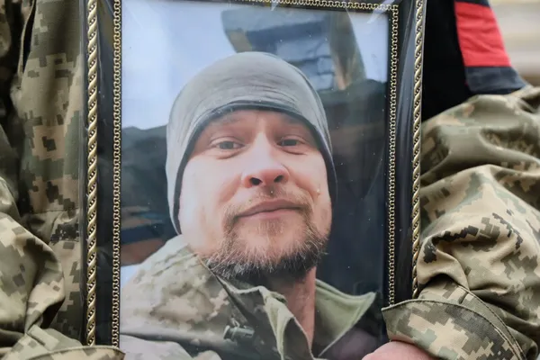 У Луцьку попрощалися із полеглими захисниками Ігорем Грабком та Андрієм Жуком (фото)