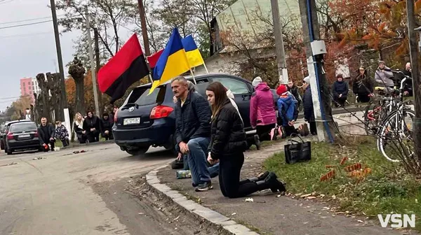 На Волині попрощались із загиблим Героєм Костянтином Карабаджаком (фото)