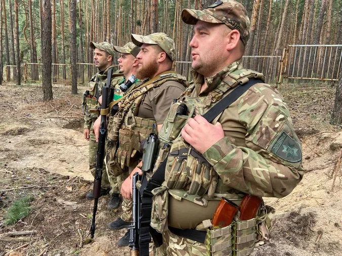 Волинські поліцейські отримали відзнаки в зоні бойових дій (фото)