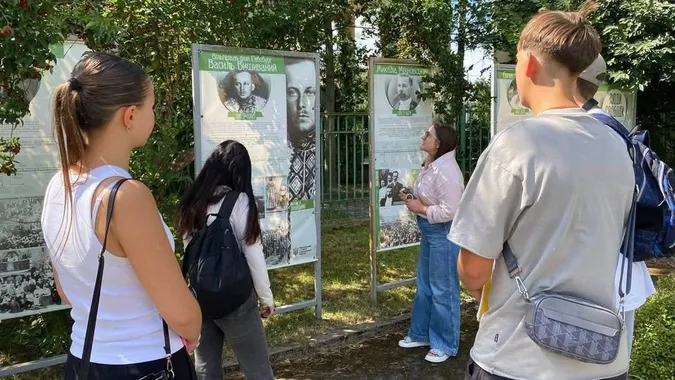 20 історій про боротьбу за державність: у Луцьку діє виставка «Люди свободи» (фото)