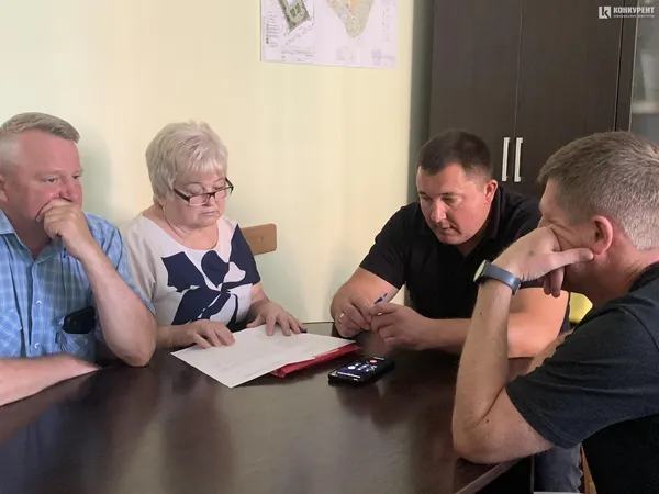 Активісти прийшли до мера на розмову