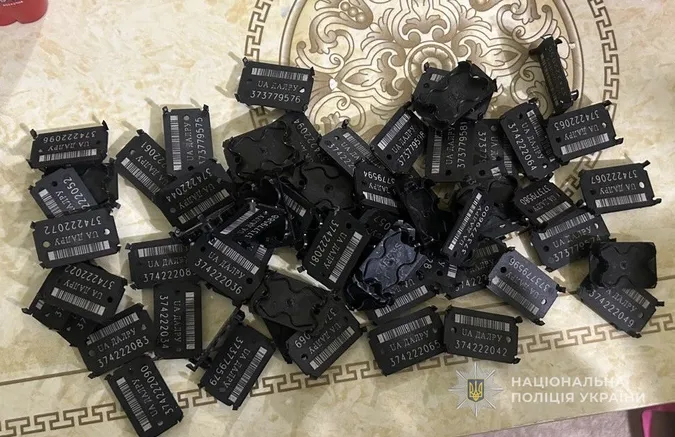 Поліція «накрила» ділків, які крали ліс на Ківерцівщині (фото, відео)