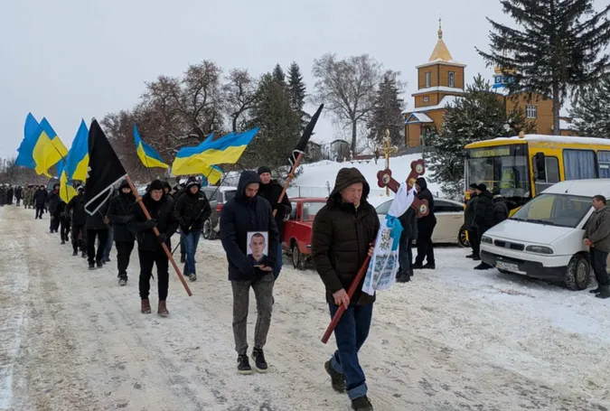 Назавжди 46: на Волині попрощалися з воїном Миколою Положевцем (фото)