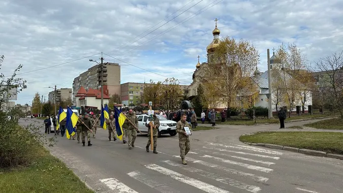 У Нововолинську попрощалися з Героєм Валерієм Зенченком (фото)