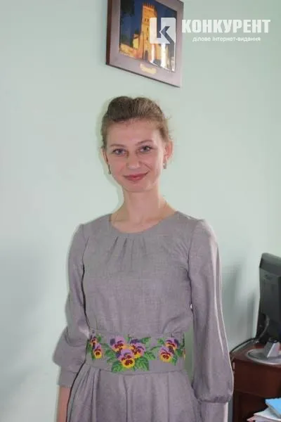 Луцькі чиновники вийшли на роботу у вишиванках (фото)