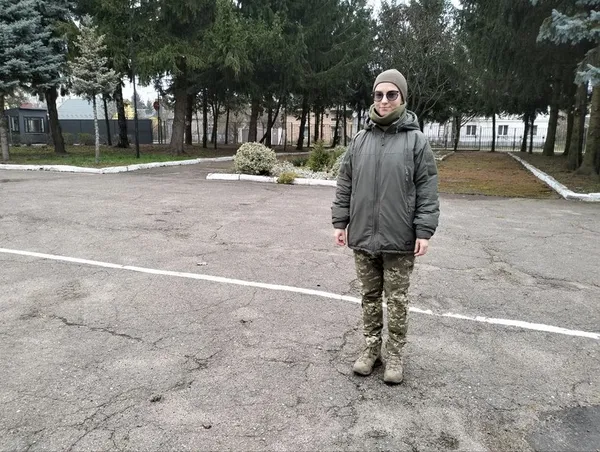 Побувала в зоні бойових дій: 25-річна лучанка служить в обласному ТЦК (фото, відео)
