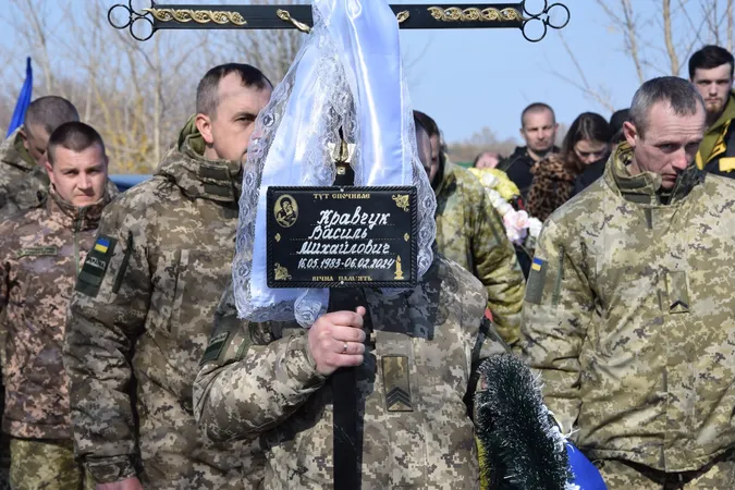 💔 Загинув в Авдіївці два роки тому: на Волині попрощалися з прикордонником  Василем Кравчуком (фото)