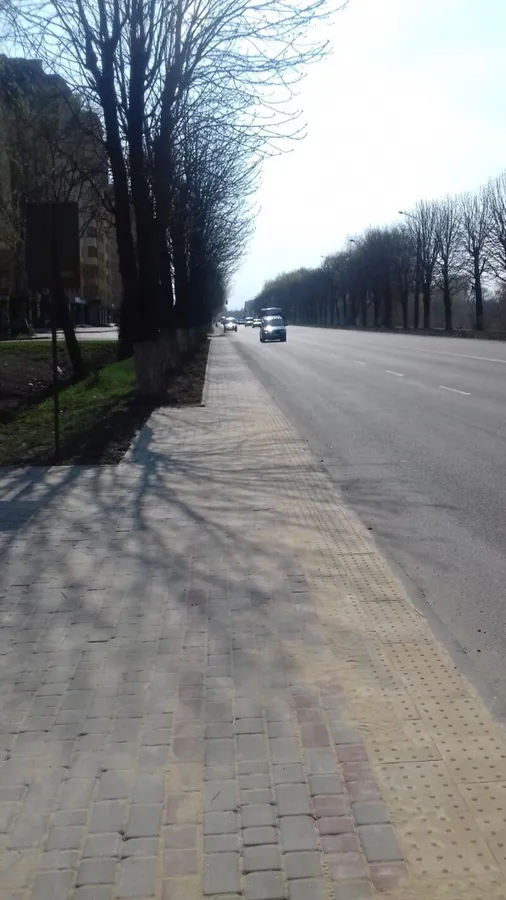 У Луцьку відремонтували тротуари на двох вулицях (фото)