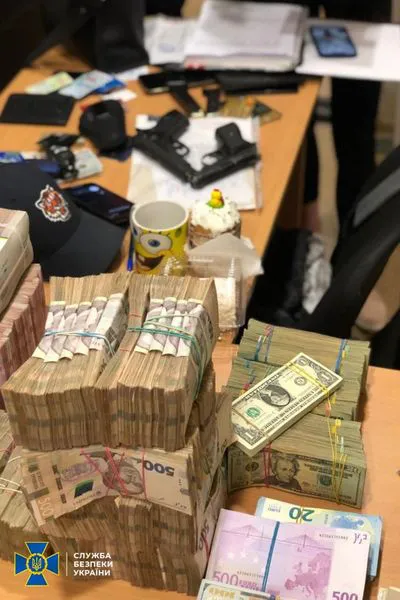 На Київщині ліквідували канал переправлення грошей з рф для ворожих агентів (фото, відео)