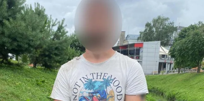 Був засуджений умовно: у центрі Луцька зловили молодика з наркотиками (фото)