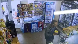 У Луцьку безстрашний крадій «обчистив» магазин на очах у продавчині (відео)