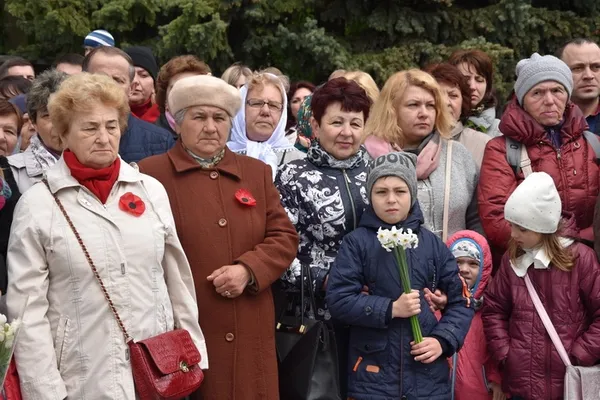 У Луцьку вшанували пам'ять жертв Другої світової війни (фото)