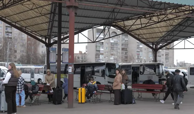 На луцькій автостанції ціни на квитки рвонули вгору (відео)