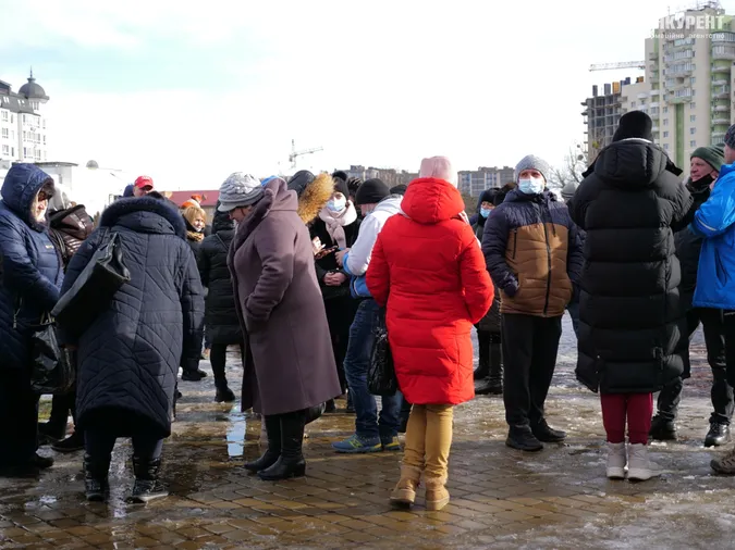 Волинську ОДА пікетували обурені підприємці: що вони хочуть (фото, відео)