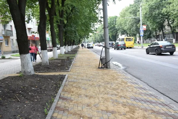 У Луцьку ремонтують центр міста (фото)