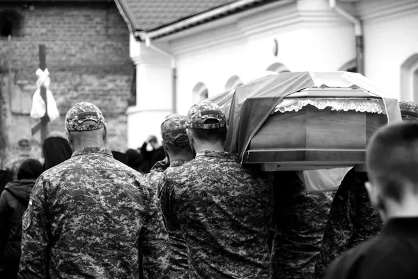 Загинув від ворожої ракети: у Володимирі попрощались із полковником Олександром Никитюком (фото)