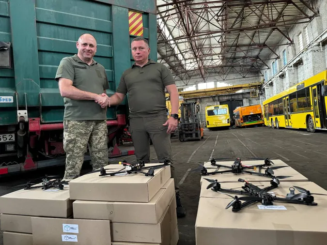 Юрій Погуляйко доставив допомогу для військових на передову (фото)