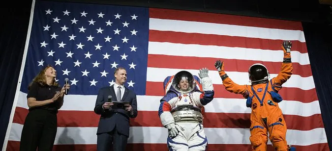 NASA опублікувало нові скафандри для польотів на Місяць і Марс (фото,відео)