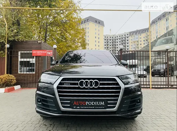 ТОП -10 найкрутіших автівок депутатів Луцькради