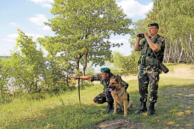 Прикордонники Луцького загону затримали трьох осіб, яких підозрюють у вбивстві
