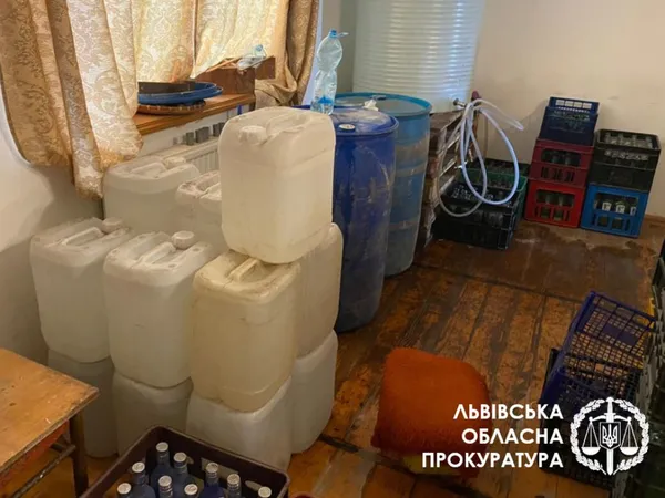 «Хортиця», «Medoff» та інші: львів'яни на фальсифікаті заробляли до 4 мільйонів на місяць (фото)