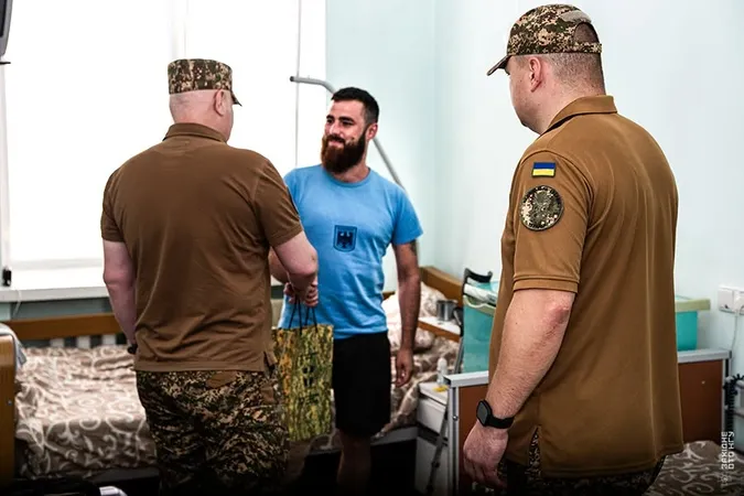 На Волині родинам полеглих нацгвардійців вручили державні нагороди (фото)