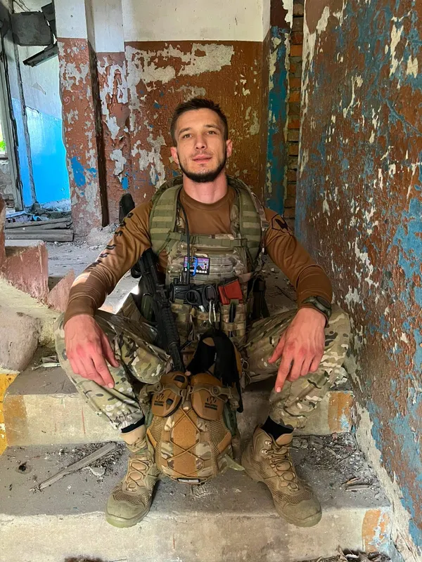 Татуювання стало позивним: 24-річний лучанин «Чіп» піхотинцем пройшов Авдіївку та Мар’їнку і став оператором БпЛА