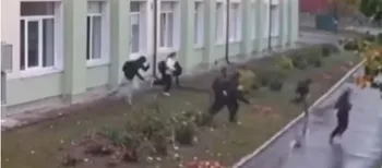 На Рівненщині діти втікали з вікна школи під час тривоги (відео)