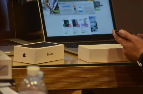 В Україні почалися офіційні продажі  iPhone 7 
