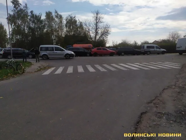 Під Луцьком масштабна ДТП: зіткнулося 5 машин