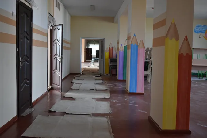 На стінах – Кузьма і Шевченко: на Волині відкривають нову школу (фото)
