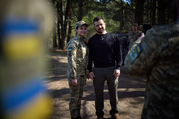 Перевірив кордон та вручив нагороди: що Зеленський робив на Волині (фото)