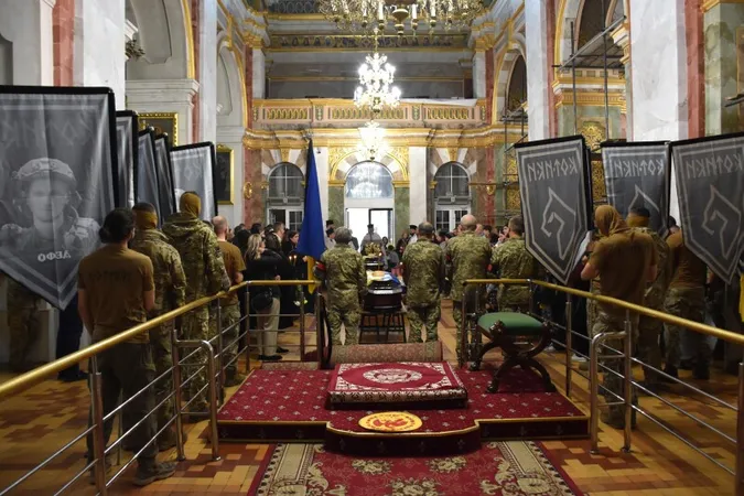Навіки додому: Луцьк попрощався з трьома захисниками України Геннадієм Кравчуком, Максимом Возняком, Владиславом Гіндою