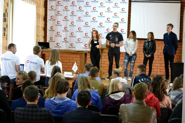 Рух та свідома позиція: як студенти навчалися у «Школі лідера» (фото)