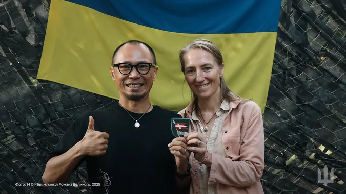 Творчий підхід до відпочинку: Князівські воїни опановують східну каліграфію (фото)