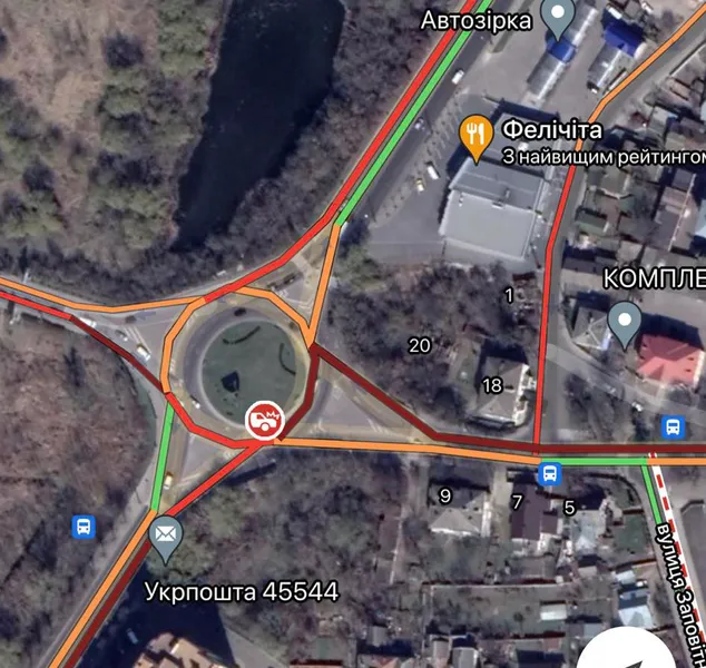 Центр Луцька в заторі через ДТП на Шевченка (фото)