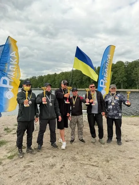 На Волині відбувся рибальський фестиваль на підтримку важкохворого Богдана Сітковського