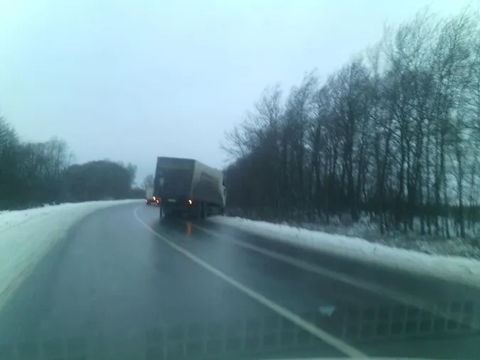 Волинян попереджають про сильний вітер і небезпеку на дорогах