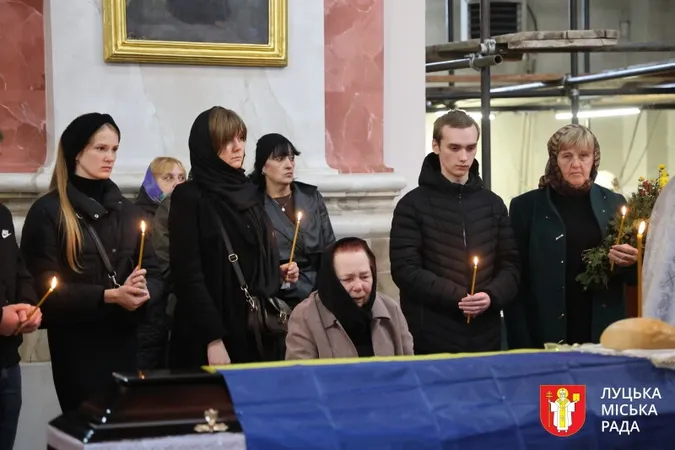 У Луцьку попрощалися із 46-річним захисником Євгеном Писаренком (фото)