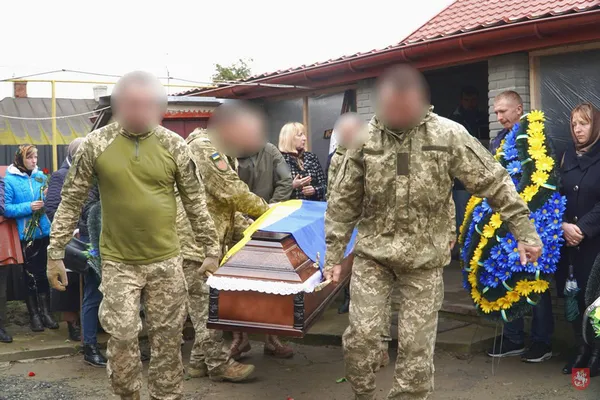 На Волині віддали останню шану загиблому воїну Роману Самусенку (фото)