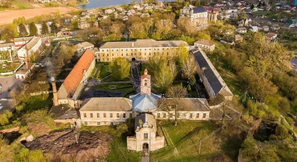 Скарби Радзивіллів, підземні ходи й привиди: нерозгадані таємниці Олицького замку