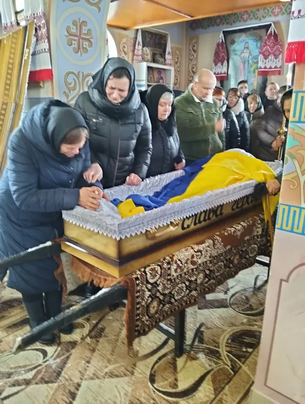 Серце воїна зупинилося в лікарні: на Волині провели в останню путь Василя Ярмолюка