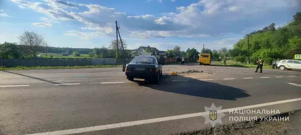 Черепно-мозкові травми, вивихи й переломи: у жахливій аварії під Луцьком постраждали четверо дітей (фото)