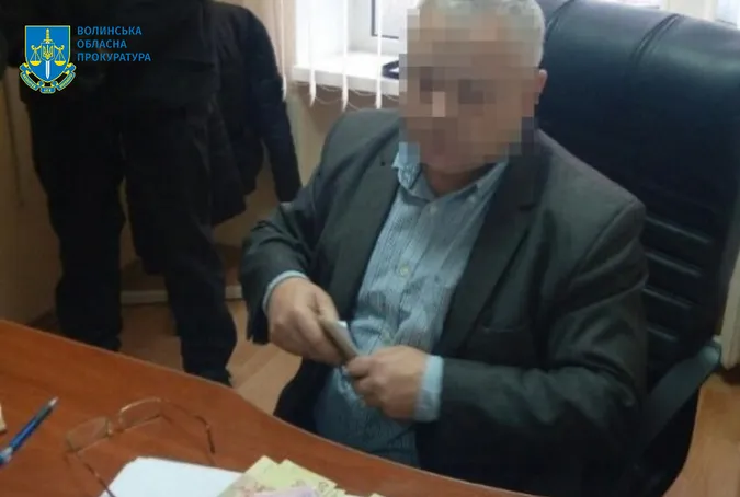 На Волині експосадовця посадили на 5 років за хабарництво