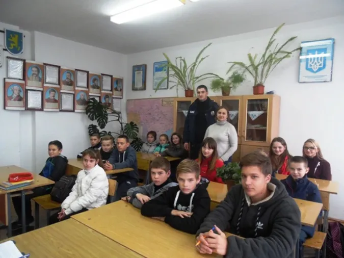 Булінг, кримінальна відповідальність, обов'язки: у Горохівському районі провели профілактичні рейди