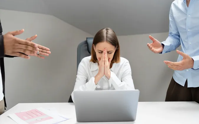 У Раді хочуть запровадити перевірки на мобінг на роботі