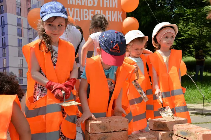 У Луцьку для маленьких будівельників відбувся майстер-клас (фото)*