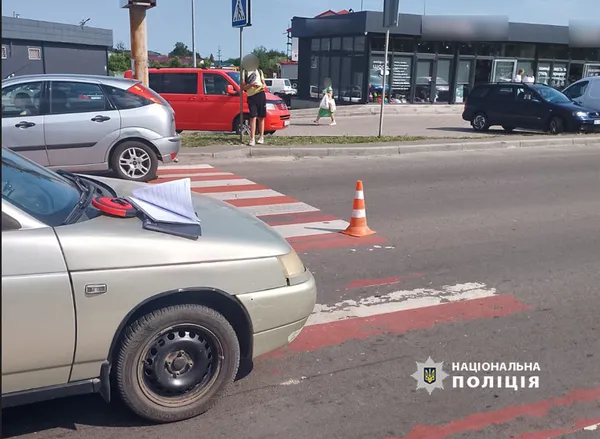 У Горохові на пішохідному переході авто збило дитину на велосипеді (фото)