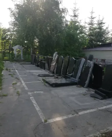 У Луцьку продають бізнес з виготовлення пам'ятників (фото)