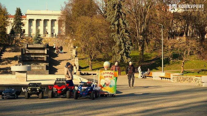 Центральний парк Луцька замилував морозно-сонячними кадрами (фото)